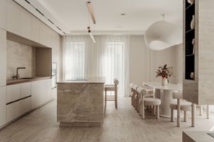 Jauna ukrainiečių šeima čia susikūrė rojaus kampelį: jame dera rūmų rafinuotumas ir namų jaukumas 