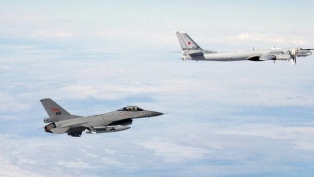 Rusijos ir Kinijos bombonešiai patruliavo netoli Aliaskos