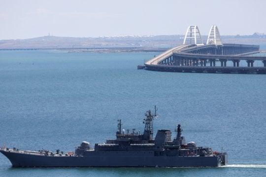  Pasak Ukrainos karinio jūrų laivyno, Rusija iš Azovo jūros atitraukė visus savo karo laivus – nes Ukraina vis dažniau puola Azovo jūrą (asociatyvinė nuotr.).
