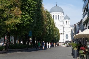 Kauno gatvės prekybininkai jaučiasi nebeįdomūs: „Jei ir atvyksta savaitgaliais lenkai, jiems Lietuvoje pirkti per brangu“