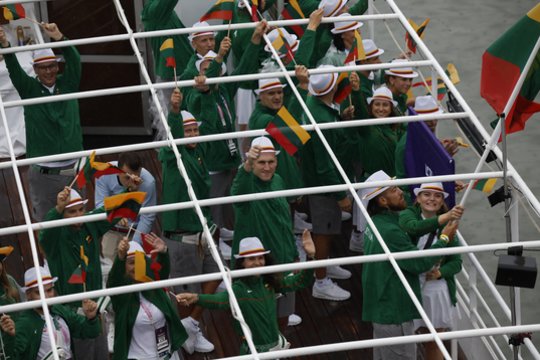 Lietuvos delegacija olimpinių žaidynių atidarymo ceremonijoje<br>Reuters/Scanpix nuotr.