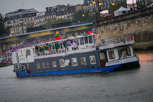 Lietuvos delegacija olimpinių žaidynių atidarymo ceremonijoje<br>Kipro Štreimikio/LTOK nuotr.