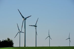 Apklausa parodė: 4 iš 5 gyventojų mano, kad atsinaujinanti energija didina šalies energetinę nepriklausomybę