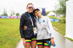 „Apsikabinome ir verkėme“: medalių viltims virtus ašaromis – jautrūs irkluotojų žodžiai apie emocinį krūvį ir ateitį