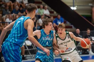 Dar vienas skaudus dūris Lietuvos aštuoniolikmečių ambicijoms Europos čempionate: antausį skėlė ir slovėnai
