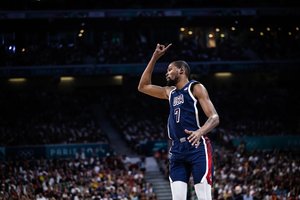 Jautriai apie sugrįžimą kalbėjęs K. Durantas prabilo apie žaidimą su L. Jamesu