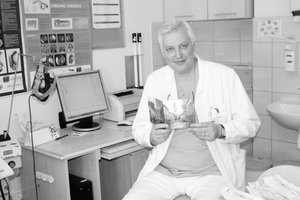 Skaudi netektis: mirė žinomas Santaros klinikų gydytojas V. Sakalinskas