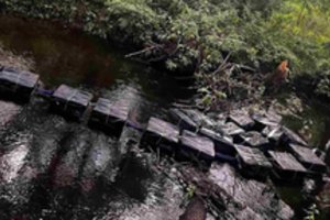 Savaitgalį į pasieniečių rankas pateko 10 tūkstančių pakelių rūkalų – kontrabandą plukdė upe