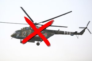 Rusai numušė savo pačių sraigtasparnį – nuolaužos skriejo kelis kilometrus