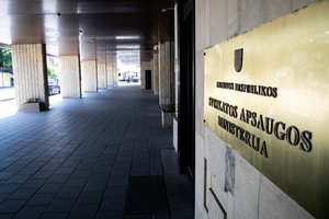 Žiniasklaida: SAM ministerijos darbuotojams nupirko papildomą sveikatos draudimą