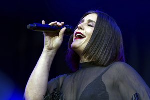 Vilniuje nepasirodys britų žvaigždė Jessie Ware: „Esu labai nusivylusi“