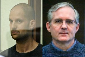 „Bloomberg“: Rusijoje įkalinti E. Gershkovichius ir P. Whelanas bus perduoti JAV