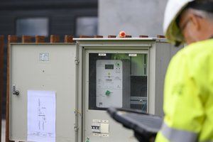 Svarbi žinia iš ESO dėl kompensacijų mokėjimo – turi prašymą ir elektros vartotojams