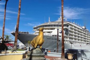 Prabangiausiame pasaulio laive netrūksta paslapčių ir nuodėmių: patekimas į laivą – tik su kitų keleivių pakvietimu