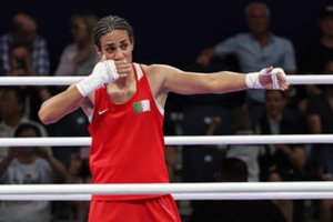 Alžyro boksininkė Imane Khelif žengė į bokso turnyro pusfinalį