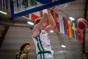 Švedus palaužę 18-mečiai – per žingsnį nuo pasaulio čempionato