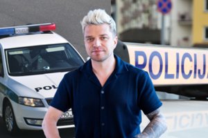Biržų šventėje nemalonus incidentas – J. Nainys automobiliu kliudė policijos pareigūnę