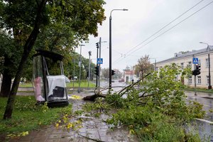 Visą šalį siaubusi stichija paliko dvejonių: kaip mes ruošiamės, jei didesnė audra sukėlė tokią katastrofą?