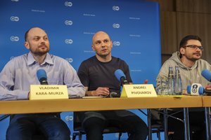 Į laisvę paleistų Rusijos opozicijos politikų žodžiai sukėlė pasipiktinimą Ukrainoje