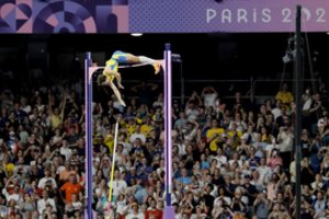 A. Duplantiso magija tęsiasi ir Paryžiuje: auksą pagriebęs švedas pagerino pasaulio ir olimpinius rekordus