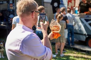 Dešimtmetį minintis „Vilnius Burger Fest“ kviečia pagerbti burgerį masine serenada