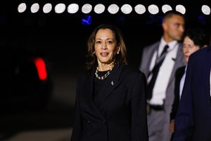 K. Harris teigia dar nepriėmusi sprendimo dėl kandidato į viceprezidentus
