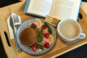 Grikių blynams su braškėmis prireiks net mocarelos: neįprastas receptas padės sukurti tobulą skonį