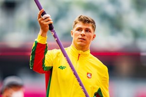 Po fiasko Paryžiuje E. Matusevičiui liko tik kilnoti pečius: „Nesusitvarkiau su galva“