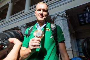 Ypatingo D. Novicko šokio neišvydęs A. Pukelis – apie bronzinės pergalės reikšmę Lietuvos krepšiniui ir specialią vietą medaliui