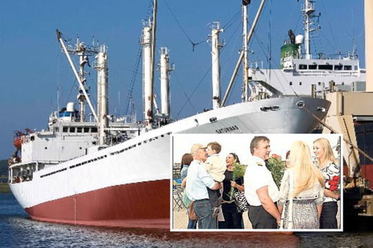 Įkaitai jūrininkai regėjo džiunglių košmarus: pagrobėjai žadėjo juos šaudyti po vieną