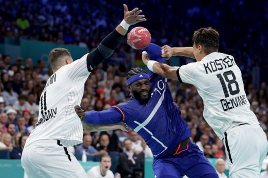 Olimpiniuose rankinio ir vandensvydžio ketvirtfinaliuose – pratęsimai ir baudiniai