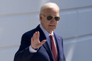J. Bidenas teigia „nesąs įsitikinęs“, kad valdžios perdavimas įvyks taikiai, jei D. Trumpas pralaimės