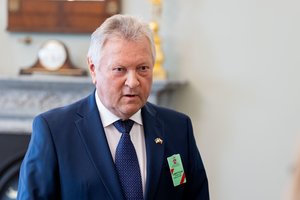 K. Starkevičius savo pozicijose paliks V. Tomkų ir V. Aleknavičių: prie ŽŪM vadovybės gal prisijungs dar vienas viceministras