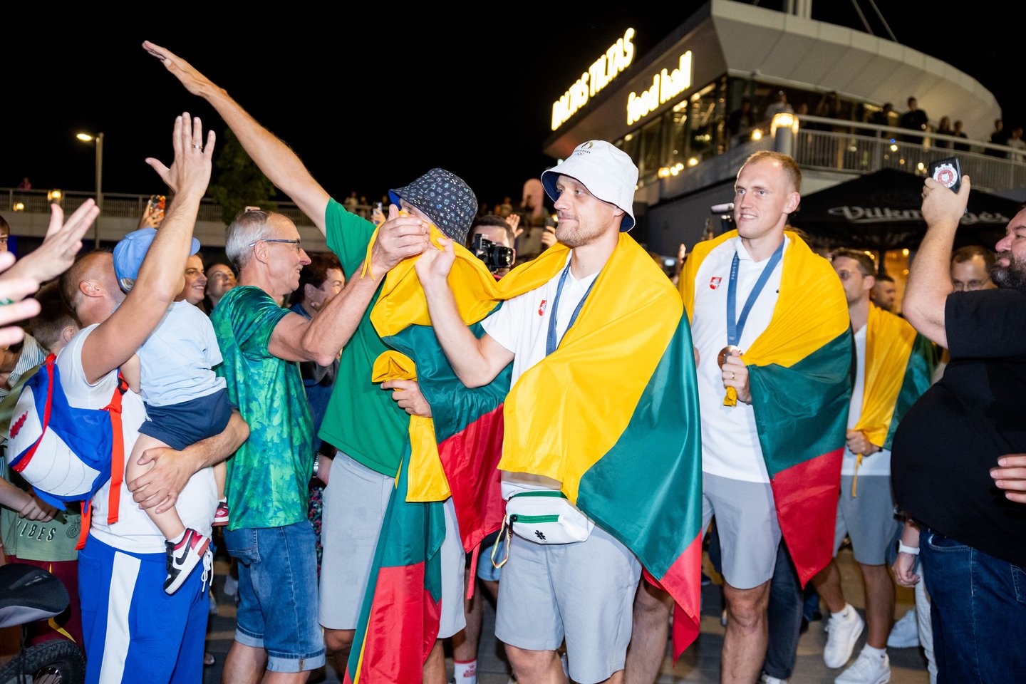 Lietuvos trijulių rinktinė iškilmingai sutikta Vilniuje <br>T. Bauro nuotr.