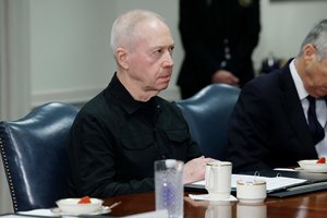 Įtampai regione nemažėjant, Izraelio gynybos ministras perspėjo Libaną