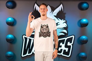 NBA duonos ragavęs ir  „Wolves“ pasirinkęs lietuvis A. Kulboka: „Metai buvo tikrai labai sunkūs“