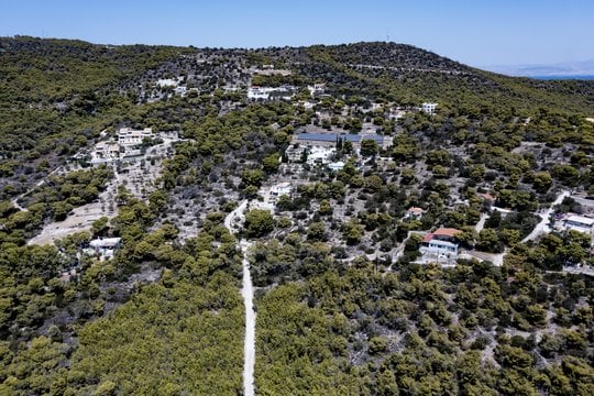 Graikijai priklausančioje saloje esanti Landsbergių vila ir salos vaizdai.<br>V.Ščiavinsko nuotr.