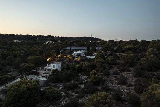 Graikijai priklausančioje saloje esanti Landsbergių vila ir salos vaizdai.<br>V.Ščiavinsko nuotr.