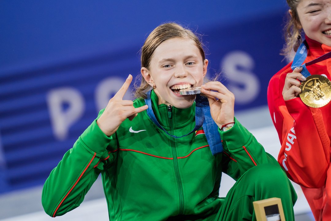 Istorinė akimirka: D. Banevič-Bgirl Nickai įteiktas olimpinis medalis!<br>K.Štreimikio/LTOK nuotr.
