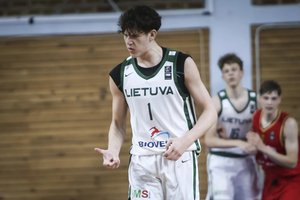 Lietuvos šešiolikmečiai įveikė buvusio tuometinio „Lietuvos ryto“ specialisto treniruojamus vokiečius