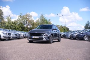 Naudoto „Hyundai Kona Hybrid“ (2021 m.) testas: neįtikėtinai taupus miesto SUV