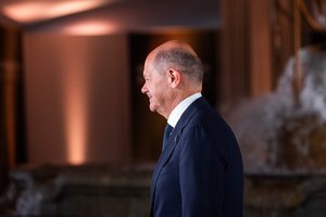 Telefonu kalbėdamasis su Irano prezidentu, O. Scholzas jo prašė švelninti padėtį