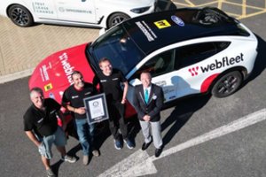 Rekordo vertas įvykis: elektromobiliu pavyko nuvažiuoti daugiau nei 900 kilometrų