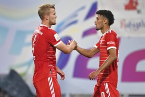 „Manchester United“ įsigijo du „Bayern“ futbolininkus