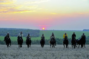 2000 km žygis žirgais į Ukrainą pakeitė kaubojaus iš Kernavės gyvenimą ir „prikėlė“ žemaitukus