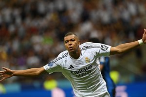 Ir vėl čempionai – debiutinio K. Mbappe įvarčio dėka „Real“ laimėjo UEFA supertaurę