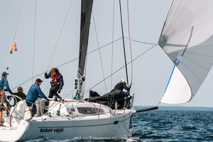 Europos buriavimo čempionate „Dia“ komanda kovoja dėl vietos geriausiųjų penketuke