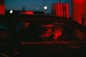 Silvester Belt pristato naujausio kūrinio „Tyliai Tyliai“ vaizdo klipą