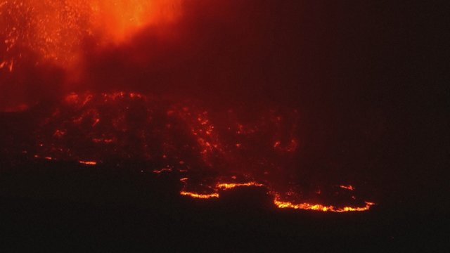 Stulbinamas Etnos šou: dėl ugnikalnio aktyvumo sutriko skrydžiai Katanijos oro uoste