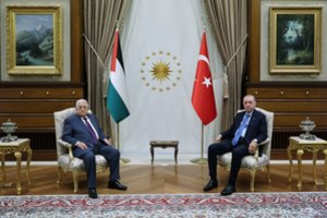 R. T. Erdoganas Ankaroje priėmė palestiniečių prezidentą M. Abbasą